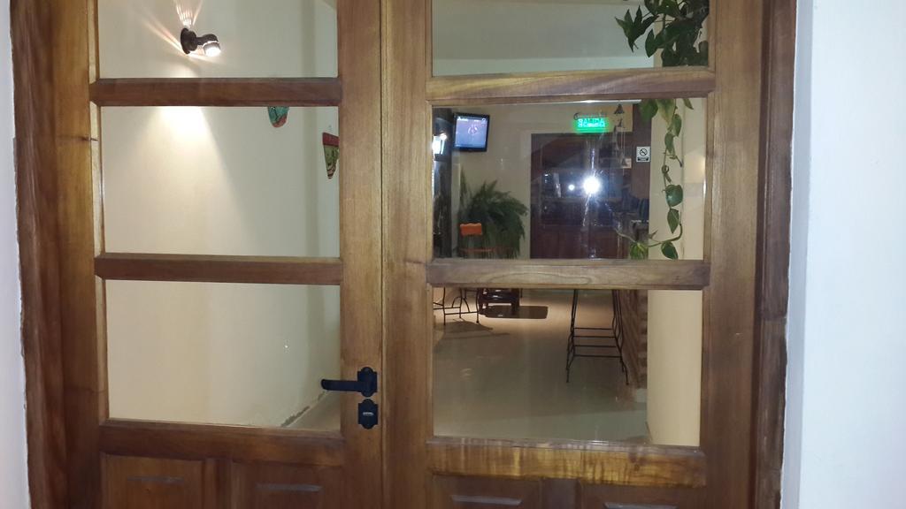 Hostal Aires De Cafayate Bagian luar foto